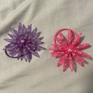 2 BRAND NEW GOODY FLOWER HAIR TIES